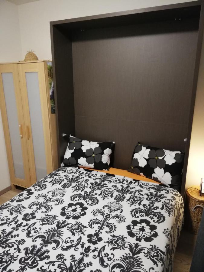 Tagusnunus Bed & Breakfast Brussels Luaran gambar